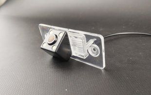 Штатная камера заднего обзора Volkswagen Touare 7L MK1 2002-2010 / Volkswagen Tiguan 5N 2007-2014 CVBS КЗШ-0615-0 фото