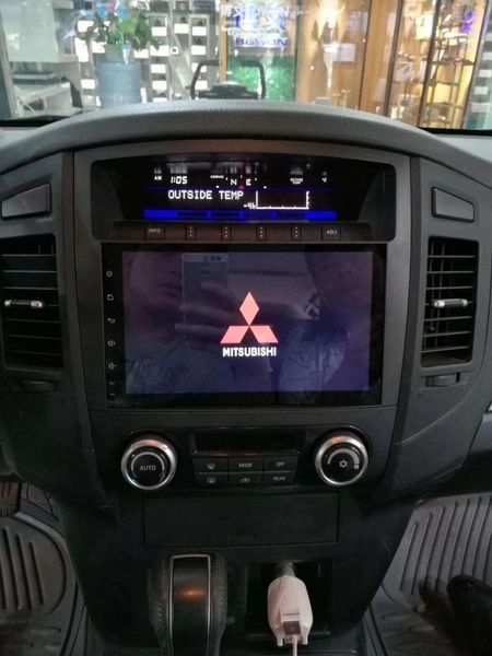 Штатна Магнітола Mitsubishi Pajero 2007-2017 на Android Модель XYAuto-7212-8octa-CarPlay М-МП-9-М3 фото