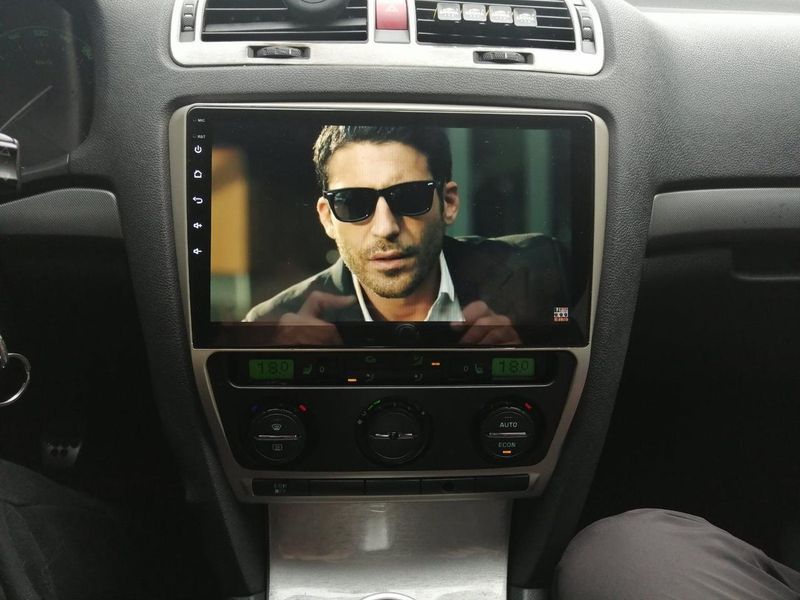 Штатная Магнитола Skoda Octavia 2007-2014 на Android Модель XYAuto-7212-8octa-CarPlay М-ШОс-10-М3 фото