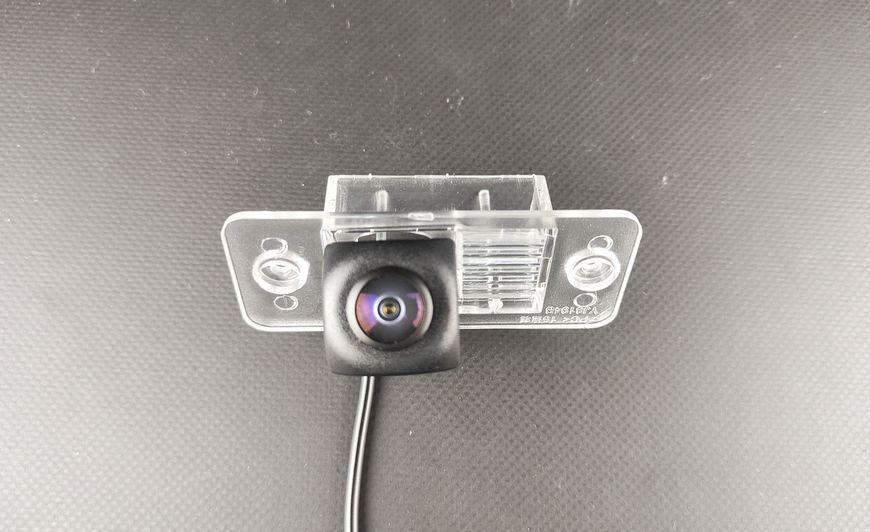 Штатная камера заднего обзора Volkswagen Touareg 7L 2002-2010 / Volkswagen Tiguan 2007-2014 AHD turning lines КЗШ-0617-2 фото