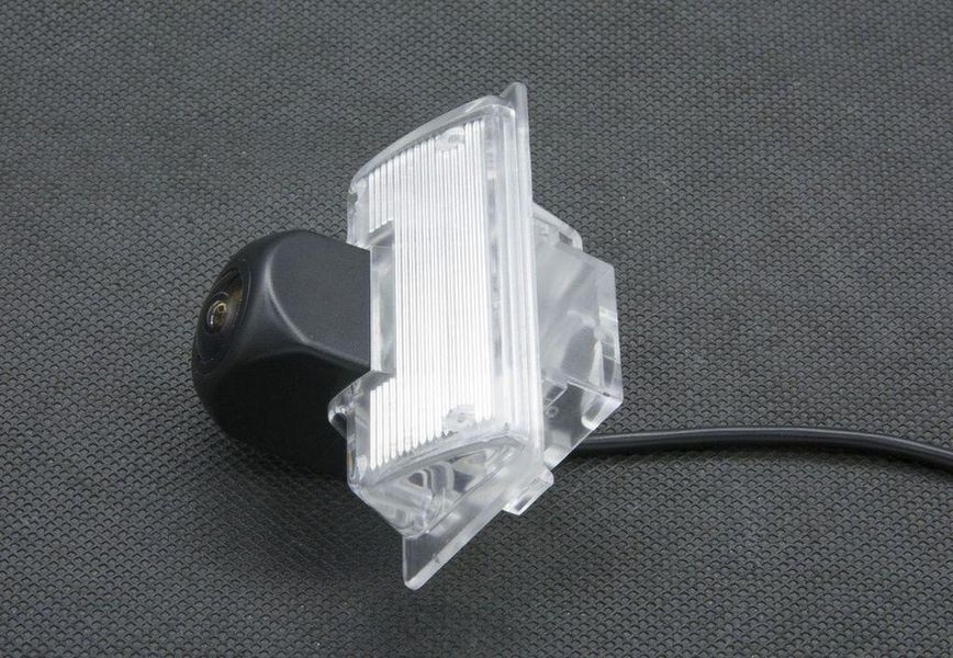 Штатна камера заднього огляду Nissan Altima 2000-2012, Nissan Tiida 2007-2014 AHD turning lines КЗШ-1409-2 фото