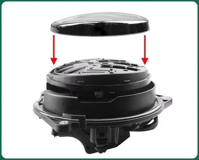 Камера заднего вида в эмблему VW RCD510 / RNS510 для Golf 8, CC, Lamando, T-Roc, Polo, Arteon, Beetle 160&deg;/ CVBS 1280&times;480 КЗР-0603-02 фото