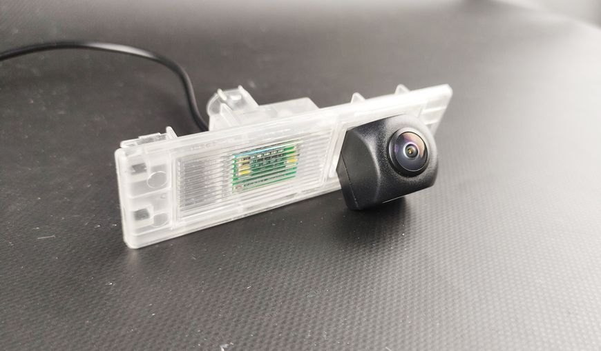 Штатная камера заднего обзора BMW E81 1 Series 2007-2011/ F20/F21 1 Series 2014-2019/E63/E64 6 Series AHD turning lines КЗШ-0404-2 фото