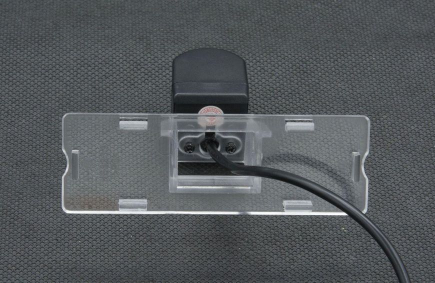 Штатная камера заднего обзора Suzuki Swift 2012-2013 AHD turning lines КЗШ-2503-2 фото