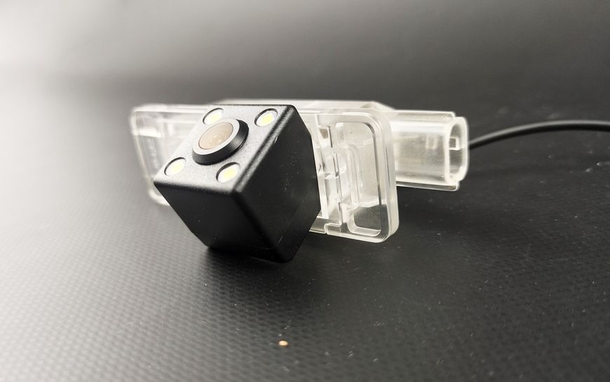 Штатна камера заднього огляду Nissan Almera/Versa/Sunny N18/Altima L34 2019-2020;Sylphy/Sentra 2020 CVBS turning lines КЗШ-1412-1 фото