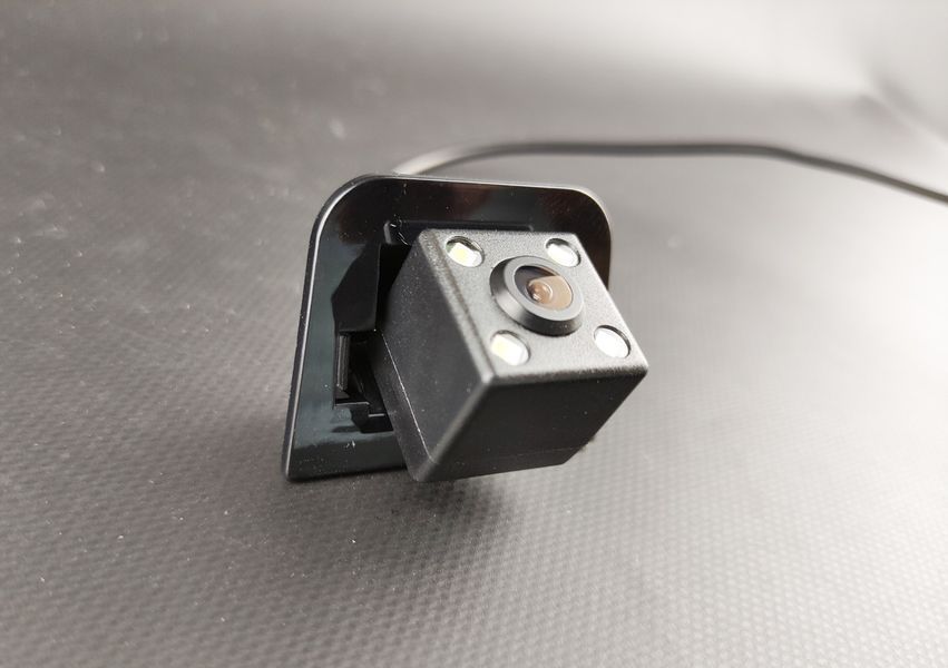 Штатна камера заднього огляду Toyota Prius / Prius Alpha 2009-2015 CVBS turning lines КЗШ-0525-1 фото